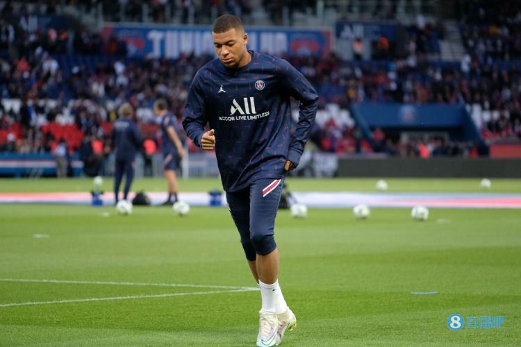 2026澳网亚太区外卡赛：中国香港选手黄泽林战胜印度选手晋级男单8强