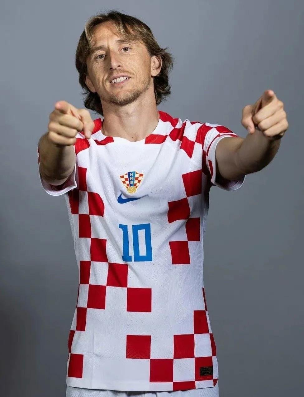 杜兰特第628场以真实命中率60%轰20+，高居历史第二